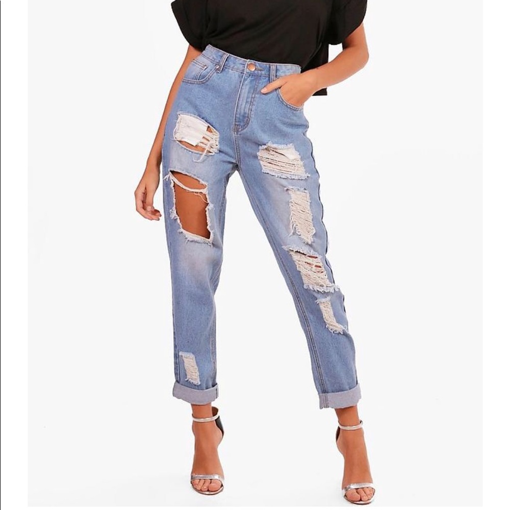 NWT Boohoo High Waisted Mom Jeans